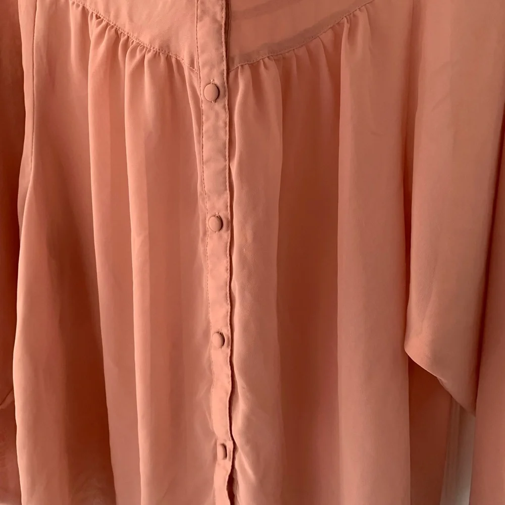 H&M Blouse Size 4 - Picture 3 of 6